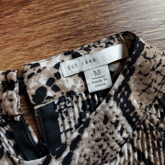 Est 1946 Snakeskin print dress pleated knit flowy comfortable dress med - Picture 2 of 8